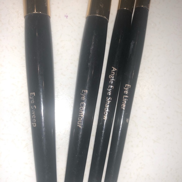 Bobbi Brown mini eyeshadow brush set - Picture 2 of 2